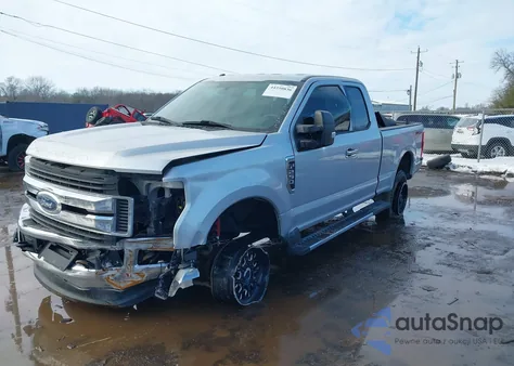 2017 Ford F-250 Xlt z USA, uszkodzony, nr VIN 1FT7X2B6XHED66926
